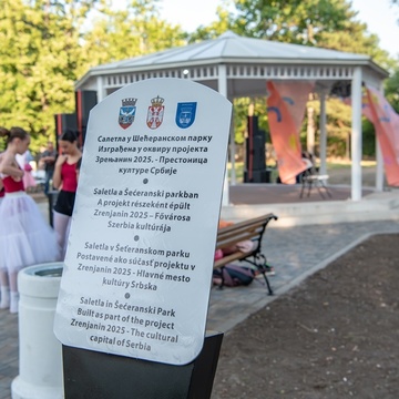 У Шећеранском парку синоћ свечано отворена салетла - нов јавни културни простор у граду